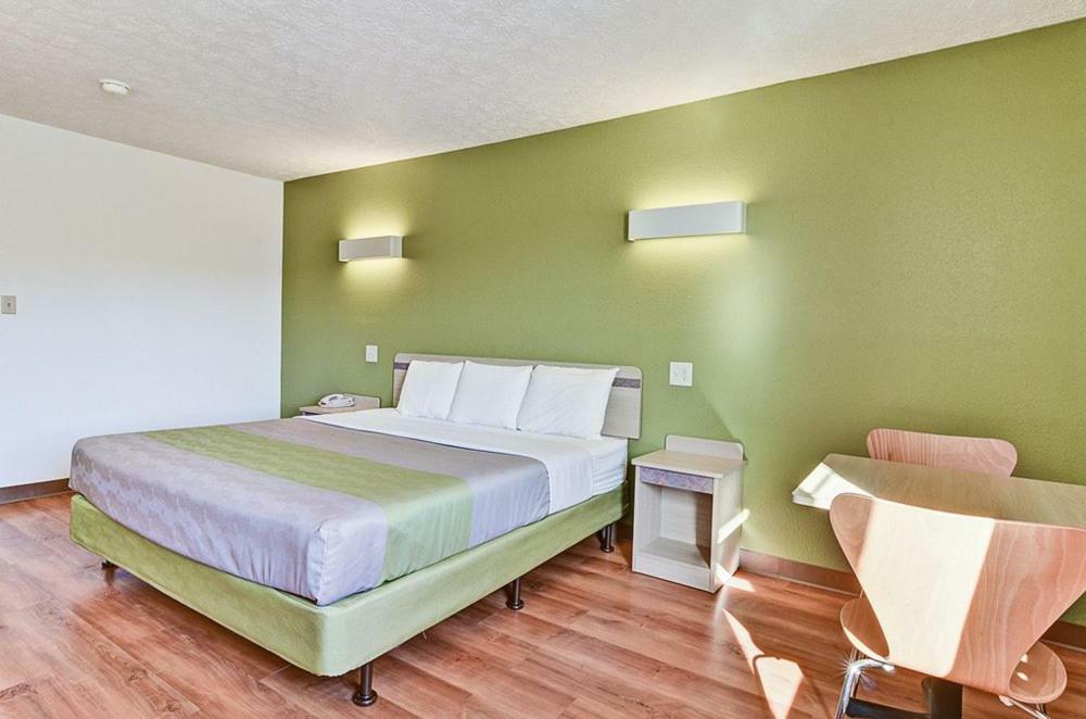 Economy Inn Pittsburgh Airport Moon Township エクステリア 写真