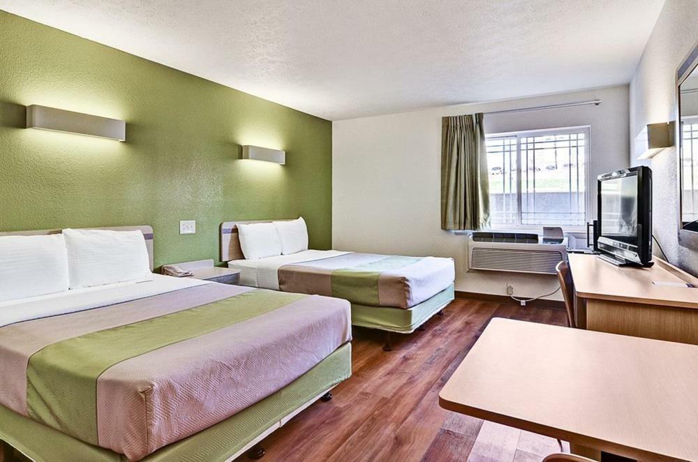 Economy Inn Pittsburgh Airport Moon Township エクステリア 写真