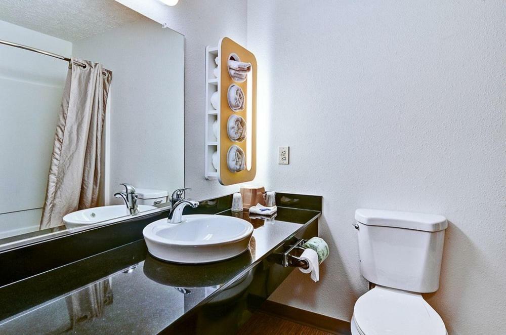 Economy Inn Pittsburgh Airport Moon Township エクステリア 写真